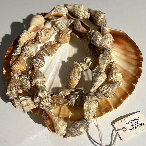 Bundle Sale 3 for $15 | Mini Conch Shell Necklace (2 of 2) - Picture 8 of 10